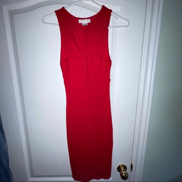 Red Dress - Picture 1 of 2